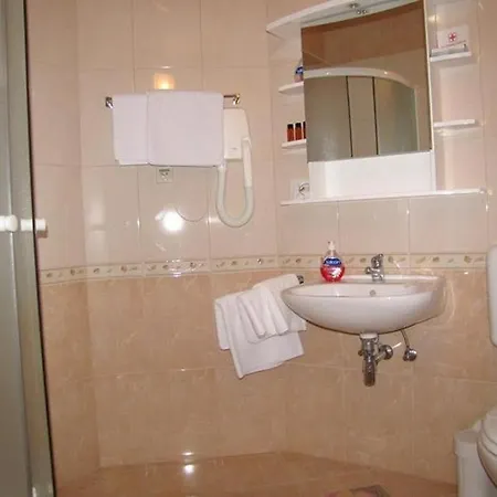 Family Friendly With A Swimming Pool Nevidjane, Pasman - 18054