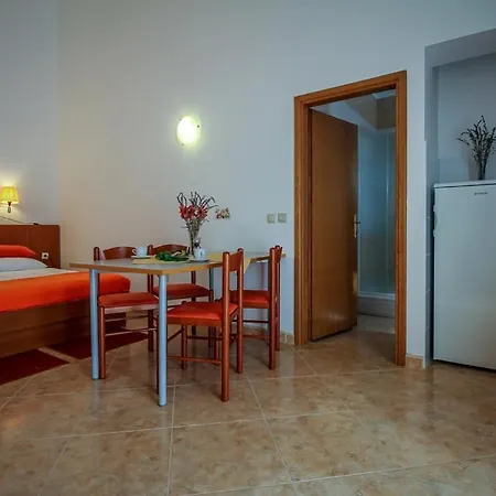 Family-friendly With Swimming Pool Nevidjane, Pasman - 18054 Neviđane