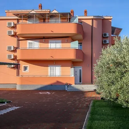 아파트 Family-friendly With Swimming Pool Nevidjane, Pasman - 18054 Neviđane