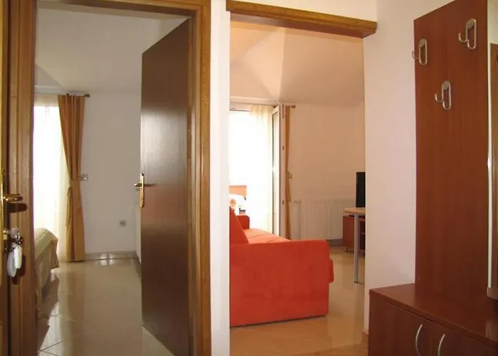 Family-friendly With Swimming Pool Nevidjane, Pasman - 18054 شقة